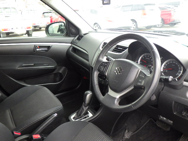 2012 SUZUKI SWIFT RS